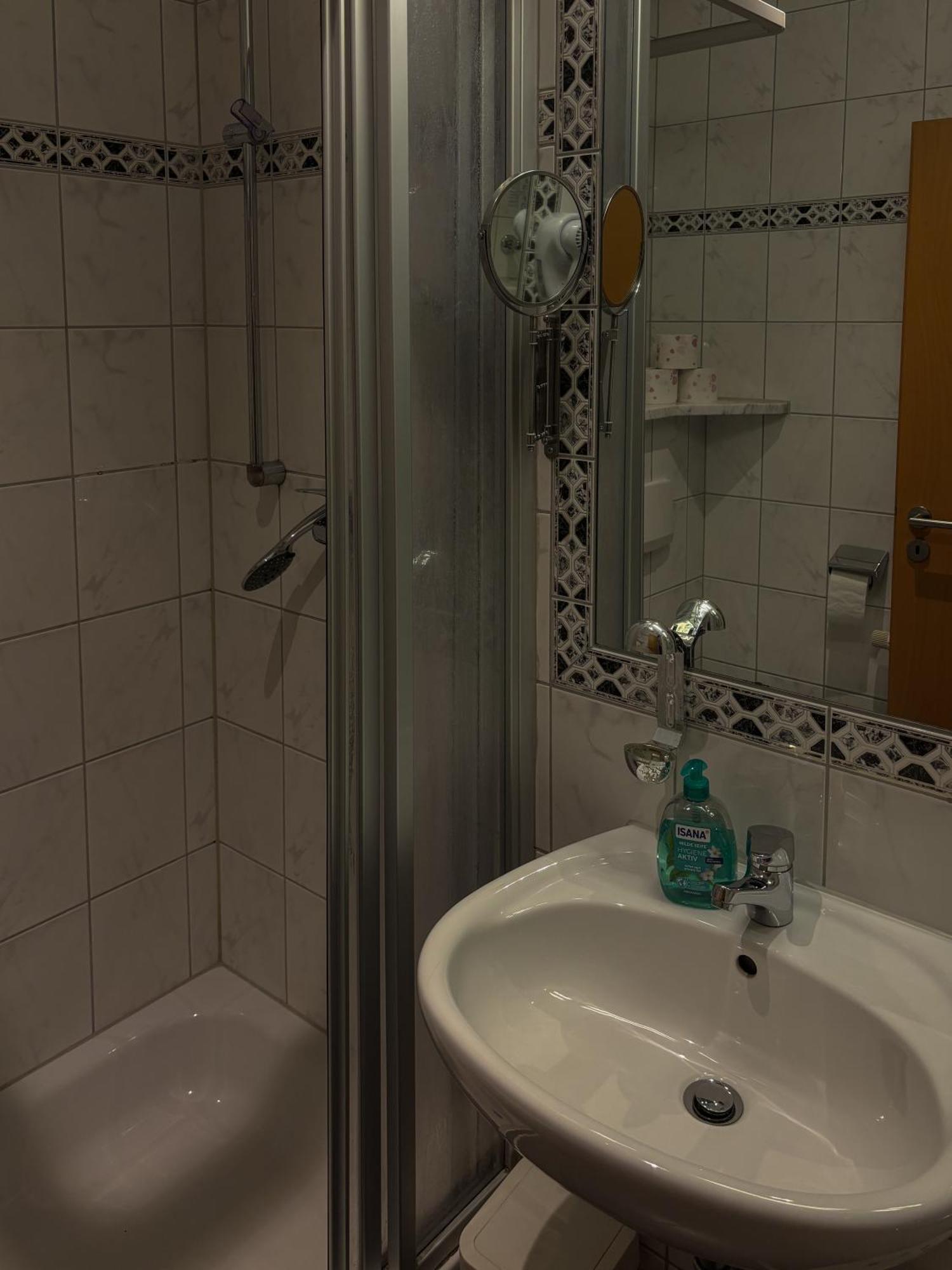 Stadthotel Kolpinghaus - Vier Ecken Werne Екстериор снимка